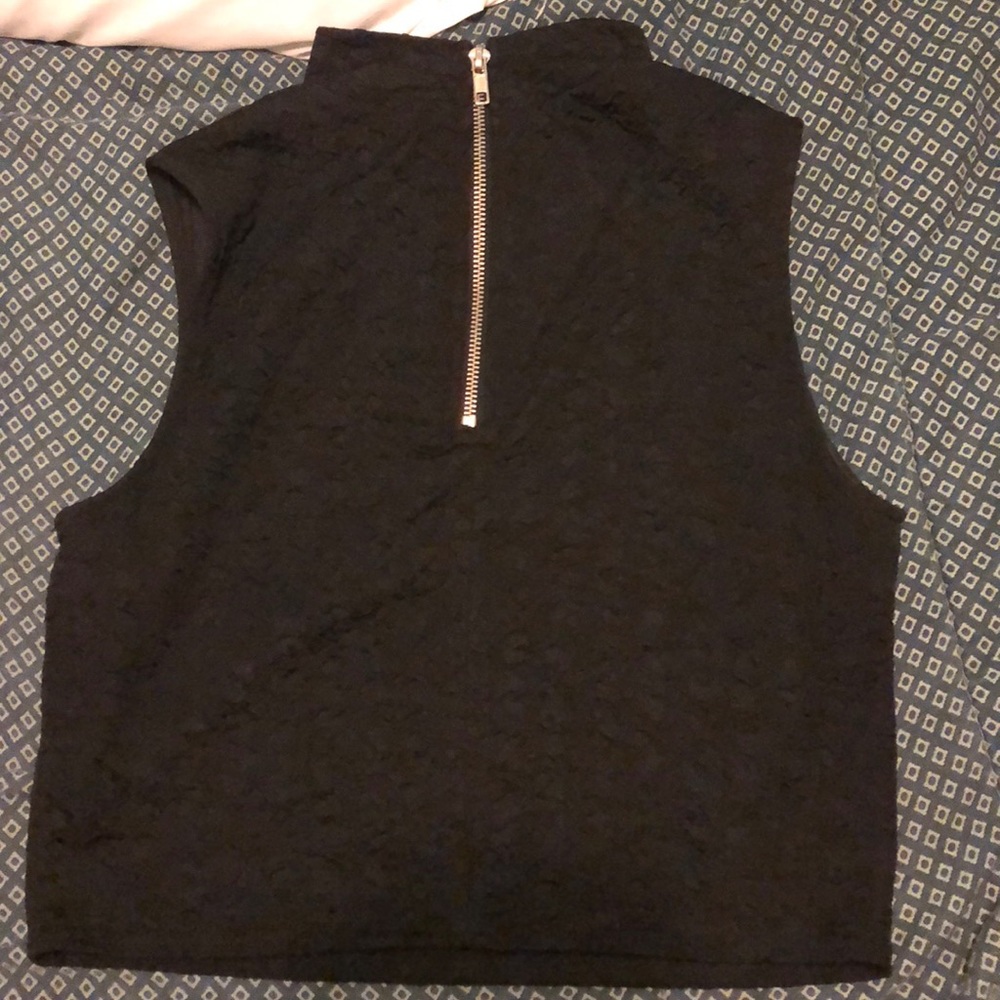 Crop top - Picture 2 of 2